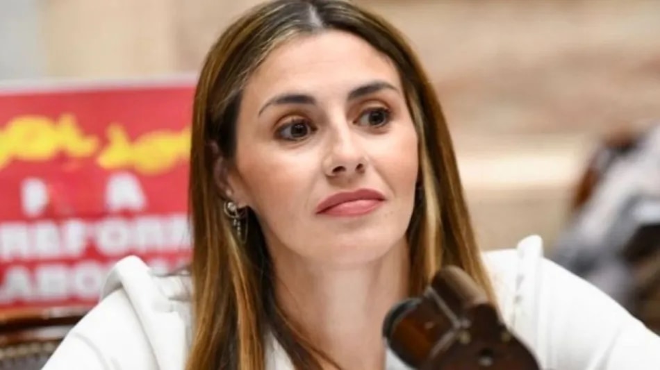 "La frontera argentina no es un pasillo VIP": Marcela Pagano presentó una denuncia penal por el paso de Flávio Bolsonaro por Puerto Iguazú