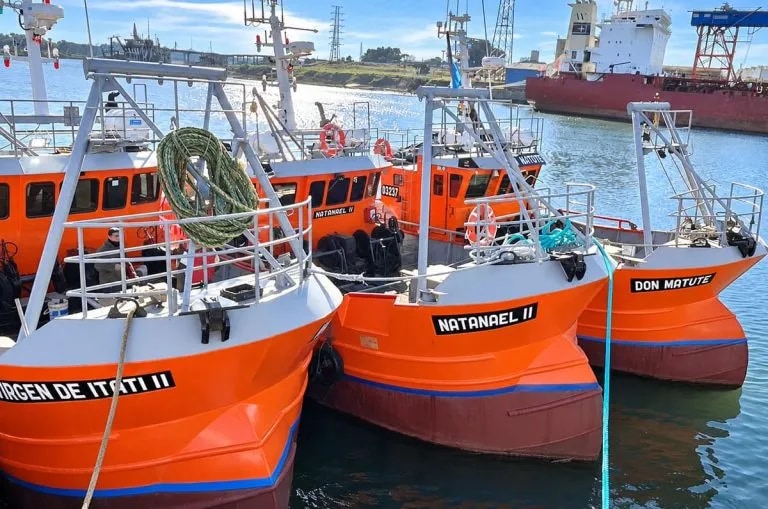 Pesca Artesanal Chubut aprobó cambios en permisos artesanales para operar en Camarones